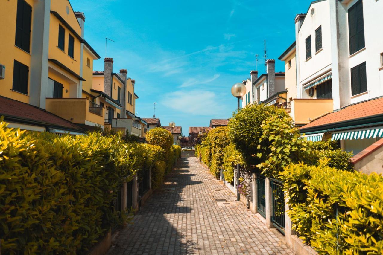 Villetta A Schiera Orchidea Eraclea Mare Kültér fotó